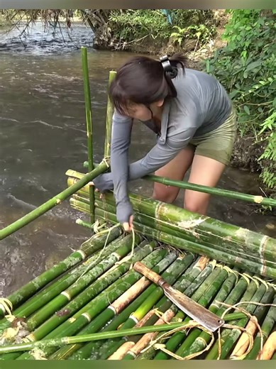 #Eps002 How to Catch Big Fish: Bamboo Fish Traps, Proven Fishing Tips, Harvesting Big Fish In Streams #fishing #fishingtechniques #luongthitu