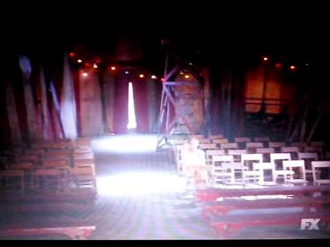 AHS - Freakshow - Evan Peters sings 'Come as you are' - Nirvana