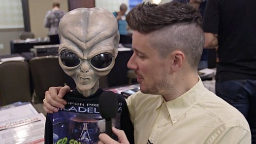 Hanging out at a UFO convention: 'I saw an alien twice' - video