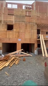 At B&B Truss, we don’t just build trusses — we build trust, strength, and precision into every project. From custom designs to on-time delivery, we’re proud to support builders, contractors, and homeowners with engineered truss systems that stand the test of time. 🔩 Whether you're raising a roof or constructing a dream, our expert team ensures every truss is crafted with care, quality materials, and accuracy that meets the highest industry standards. 💯 📐 Built for performance. 🚚 Delivered wi