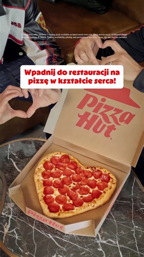 Let me show you the shape of my heart... A najlepiej na różowym cieście 💗😎 Każda średnia pizza w kształcie serca 14 i 15 lutego dostępna w restauracjach Pizza Hut z obsługą kelnerską. 🍕 Zapytaj kelnera o szczegóły 🫶🏻