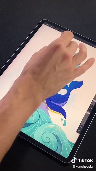 A super quick tutorial 💛 Hold your finger at the end when you’re filling the shape with the color to activate the Color Threshold in Procreate. Move your finger from left to right to change the value. ⠀ You can use it in the next cases: 🔸Setting up the affected color range for color fill 🔸 Getting rid of annoying white edges ⠀ Like and save the video so I know it is useful for you 🙌☺️ ⠀ #procreate #procreatetutorial #digitalart