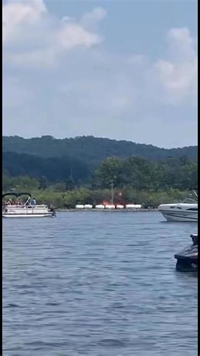 2.8M views · 14K reactions | Boaters on Table Rock Lake captured...