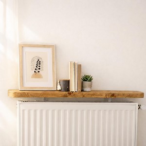 Heizkörperkonsole ohne Bohren – Möbel für schmale Flure – Industrieller Stil aus Recyclingholz – Maßgefertigte Ablagefläche - Etsy.de