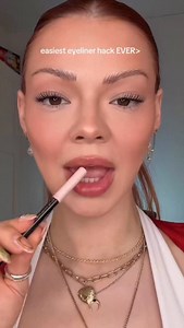 Sim ou não? Lápis Preto Ruby Rose | ID: XXHW4W-Q9QA Durante a data dupla há ofertas incríveis no @mercadolivre com frete grátis e segurança 🛍️ #MercadoLivre #DataDupla | Ca Martins