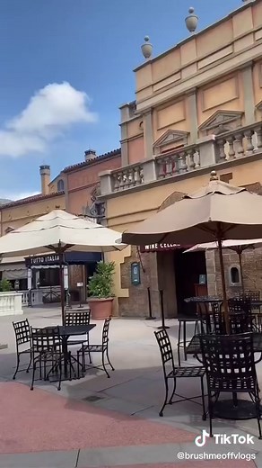 Exploring Italian Cuisine at Epcot's Via Napoli | Disney Food Review