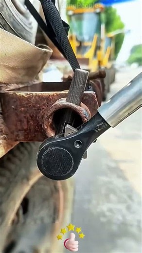 Convenient Truck Tightener Wrench Tool 🛠️🚚
