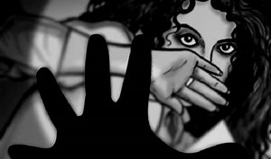 Actress' clothes ripped off publicly in Kerala; files complaint against director