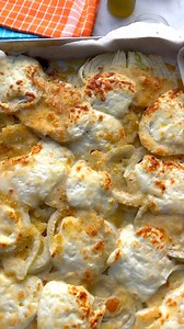 2M views · 13K reactions | Grazie Cla, per la ricetta e per lo scampato debito di mate e Che dici Leo non sarà arrivata l’ora di presentarmeli?藍 . Finocchi allo stracchino Ingredienti 2 finocchi 150 g stracchino 30 g parmigiano reggiano olio extravergine d’oliva sale farina di mais o pangrattato . #allacciateilgrembiule #ricetta #ricettafacile #giallozafferano @leonardotrevisan_official | Allacciate il grembiule di Luisa Orizio | Facebook