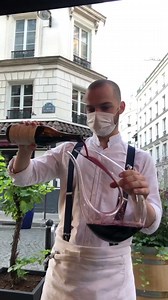 Ces gestes qui apportent une expérience supplémentaire et originale aux clients... 😍 🎥 Un oeil en salle | Toqués de restauration