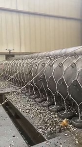 1.2M views · 10K reactions | All'interno di una fabbrica di reti metalliche  | Meccanica News | Facebook