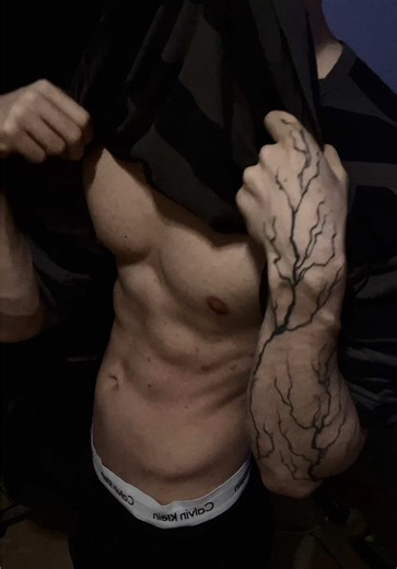 Maximize Your Muscle Gains: V-Line and Abs Tips