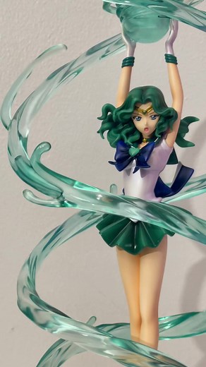 Neptune’s Deep Submerge, one of the strongest attacks in Sailor Moon. Figure by e2046.com ($ code: TOR2046TILLA) #sailormoon #sailorneptune