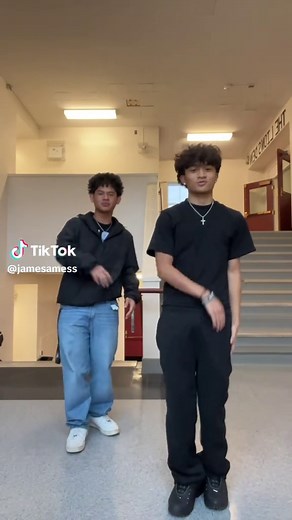 TikTok Dance Trend For Two People - Wait Dance