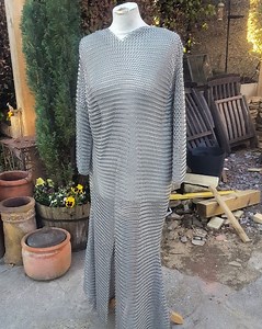 Lord of the Rings Aragorn Chainmail Made from 42,000 Rings