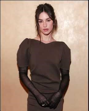 Gracie Abrams Makes Acting Debut in New Movie ‘Please’ | Career Shift Explained #gracieabrams