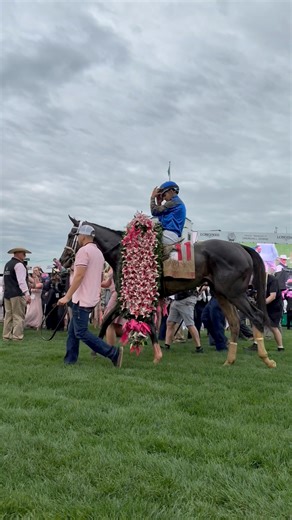 It’s Eclipse Awards eve 🤩 Following the conclusion of another thrilling racing season, where we witnessed the return of many fan-favorites and emergence of exciting new stars, the champions of 2025 will be crowned Thursday evening, Jan. 22 at the 55th annual Resolute Racing Eclipse Awards. Winners in 17 horse and human categories will be announced, culminating with the announcement of the 2025 Horse of the Year 👑 The ceremony will begin at 7:30PM ET. Here are your finalists 🌟 Two-Year-Old Mal