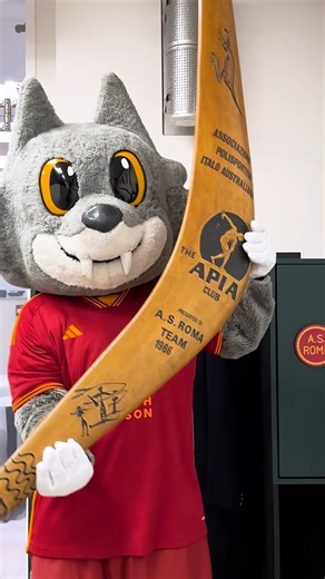 🐺🇦🇺 👀 Take a look to some of the items of our Historical Archive from our first Australian tour in 1966! 😍 🗓️ 31 May, Perth, Australia 🆚 AC Milan 🎟️ http://ticketmaster.com.au/milanvroma | AS Roma
