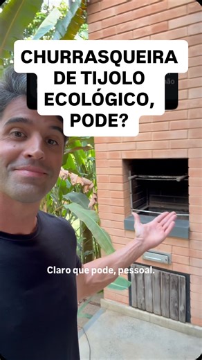 .'. Paulo Trigo 🏡 🌳♻️ on Instagram: "A diferença de uma churrasqueira feita com tijolo ecológico daquelas de tijolo à vista que todos conhecemos é: NENHUMA! . Trata-se exatamente do mesmo princípio: você constrói em alvenaria um compartimento que vai abrigar uma caixa onde se coloca o carvão. . E essa caixa sempre é revestida com tijolos refratários, responsáveis por aumentar a capacidade de calor do compartimento, melhorando o desempenho da churrasqueira. . Esses tijolos refratários nada mais