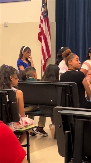 #awardsceremonyschool #proudmom