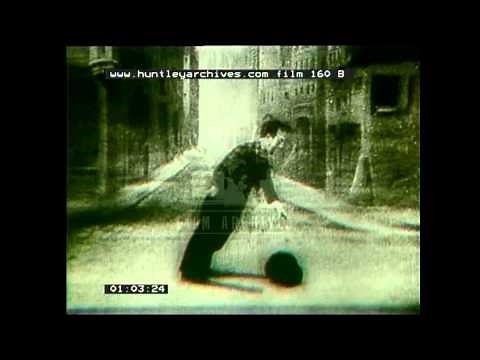 Famous music hall artiste, 1900's -- Film 160