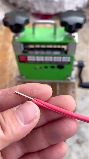 Multifunctional Wire Stripper – Hand Crank or Drill Powered for Fast Cable Processing" #shortsfeed