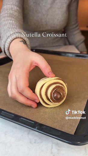 Delicious Nutella Croissant Recipe for Easy Baking