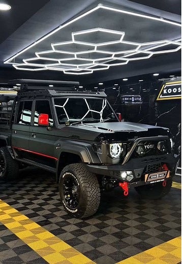 2025 Toyota Land Cruiser 79: Ultimate Off-Road Adventure