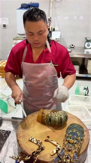 水臺部門！小蜜蜂龍蝦🦞改刀處理 熱點 #緣分#DJ阿水 #二次原創激勵計劃 #龍蝦尾 #美食記