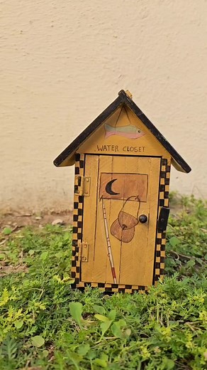 290K views · 4.5K reactions |  El BAÑO de MARCIANITO 令 #baño #mini #miniatura #shreck #shrek #humor #viral #funny #cute #alien #marcianito #parati | MarcianitoyYoshi | Facebook