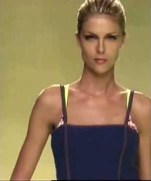 Ana Hickmann desfile Cori 2004