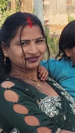 हम अपनी बेटी के साथ शूटिंग पर #new_viral_shorts_video #tranding_video_short #shortvideo #desibhabhi