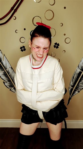 These shorts have a mind of their own look at em bounce!