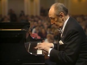 Horowitz plays Schubert: Impromptu in B-flat Major, Op.142/3