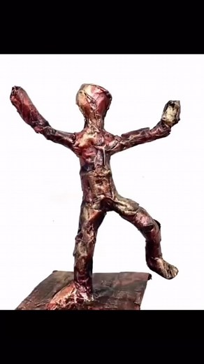 Paper Mache Action Figure | Sculpture Ideas This was one of my favorite sculpture lessons when I taught 6th grade. You form the human body with tin foil and then paper mache using newspaper and Elmer’s glue. My paper mache paste is a guesstimate of elmer’s glue and water. Once it’s 100% dry, try out an acrylic dry brush technique. If you want a more in depth video at a slower pace, I have a long form video on the other app. #papermache #sculpture #sculptures #actionfigures #arteducation #inmyart