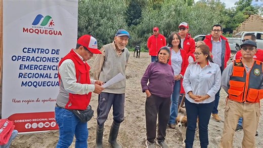 Radio Americana Entrega de ayuda humanitaria desde el anexo de cologuache del distrito de omate, provincia general sanchez cerro a la familia afectada por las precipitaciones pluviales. La Sra Alberta Ajahuana, agradeció por la ayuda recibida. #Moquegua #ilo #RadioAmericana | Radio Americana