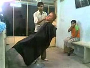 Barber Slap - Very Funny -) [from www.metacafe.com].flv