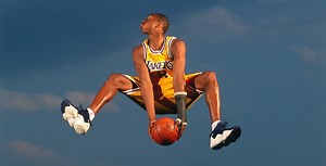 8.6M views · 201K reactions | 回顧 Kobe Bryant 20年NBA生涯的好球精華，一起向永遠的「小飛俠」說聲再見。 Mamba Out | NBA Taiwan | Facebook