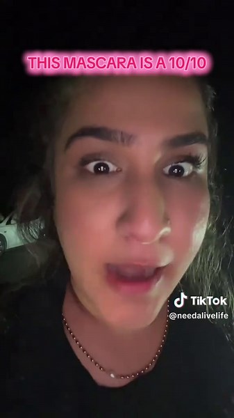 The Best Mascara Review: OMG, It's a 10/10!