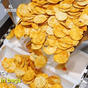 159K views · 2.6K reactions | Take a look at how this Malaysian company makes ready-to-eat Poppadoms with a variety of flavours like Sour Cream & Onion, Chilli Crab, Korean BBQ & more  | KL Foodie | Facebook