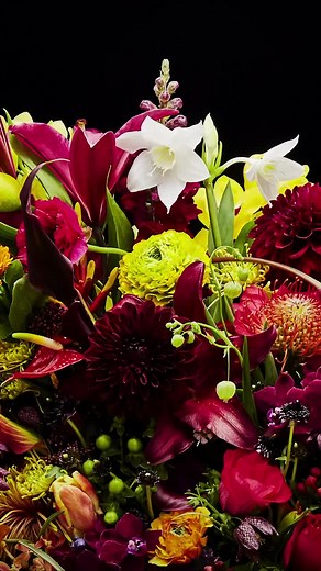 Azuma Makoto: The Art of Flower Power in Tokyo (Timelapse)