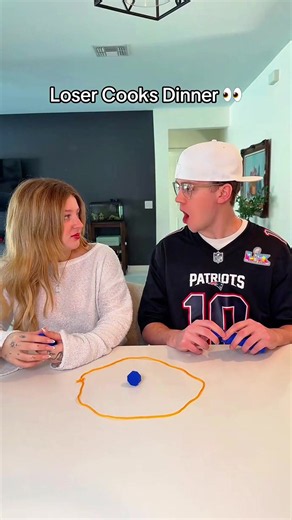Crazy Magnet Game Comeback & Color Guessing Fun