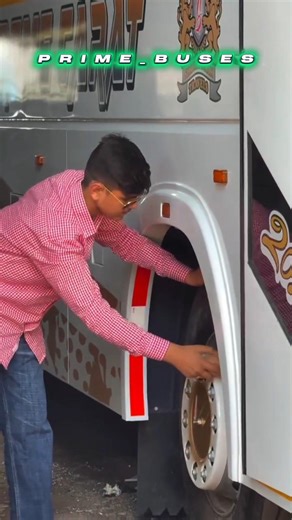 New luxury bus || Saktidham Travels ll Sleeper luxury bus Surat ll Premium luxury #travels #shorts