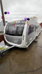 ⚫️⚪️Buccaneer Commodore Silver Sided Twin Axle Rear Transverse Island Bed Middle Bathroom⚪️⚫️ The Buccaneer Commodore is a twin-axle masterpiece with a retractable transverse fixed island bed at the rear and superbly spacious lounge up-front, separated by luxurious washroom and shower room amidships. This central area can be closed off from both the bedroom and living area, creating a true en-suite layout. Perfect for couples and families alike! 💰£31,499💰 Key features: ⭐️2022 Registered ⭐️Serv