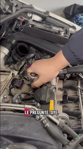 Don't worry if a spark plug gets stuck in the engine - you can take it out yourself just fine