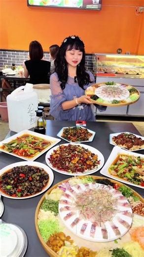 广西十大名菜之横县鱼生味道真的不错，价格也很实惠遂宁的宝子们真的可以去尝试一下#川菜特色菜 #地方菜必吃榜 #本地特色美食必吃