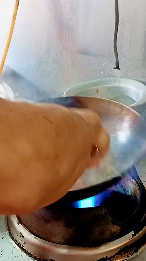 西兰花，苦瓜鸡，羊腩煲，咸鱼花腩煲，蒸三皇蛋和港式蒸石班鱼！😋😋😋 #琪琪海鲜饭店 # | Andrew Ho Myint Tun