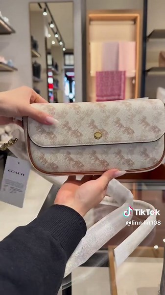 #luxury #luxurylife #unboxing #ootd #ootdfashion #fashiongirl #bags