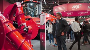 99 reactions · 26 shares | #SIMA2022 #RedInnovation Quel plaisir d'être de retour et nous sommes impatients de vous y retrouver. Découvrez les premières impressions du salon.  Venez à notre rencontre au Stand D072, Hall 6 #caseih #agriculture #wearesima #technologie #connectivité #digitalfarming #exposition | CASE IH | Facebook