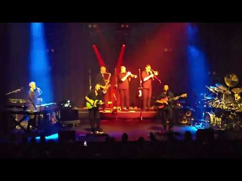 LEVEL 42 - Lessons in Love @ WATFORD Colosseum 18/10/2025 ( World machine 40th anniversary tour)